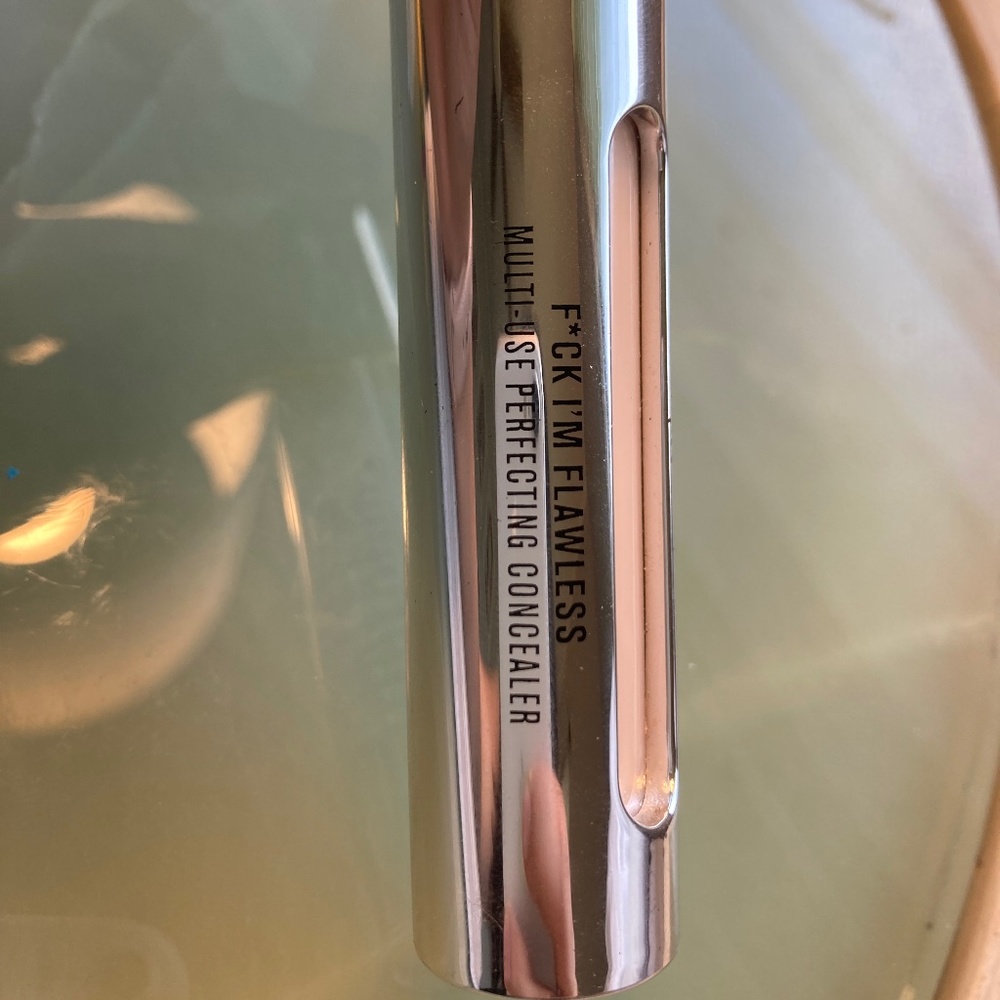IL MAKIAGE F*ck I’m Flawless Concealer Shade 2.5